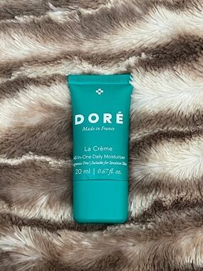 Dore La Crème All-In-One Fragrance-Free Daily
Moisturizer .67 fl oz New